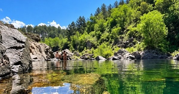 Yacanto, entre piletones y paisajes de Traslasierra - imagen 1